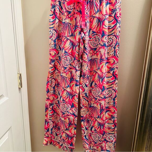 Lilly Pulitzer Shell of a Time PJ Lounge Pants. - Picture 6 of 9